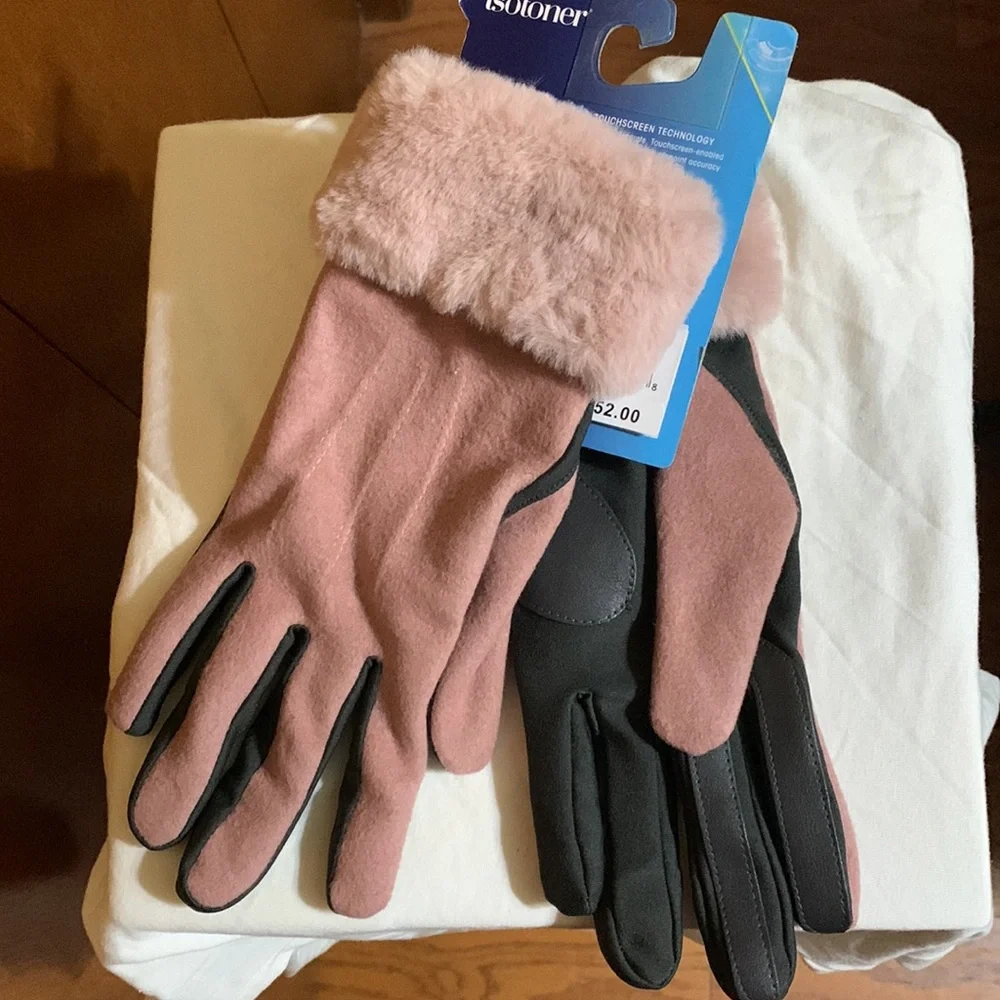 ISOTONER- SmarTouch Touchscreen Technology Evening Sand with Faux Fur Gloves 🆕